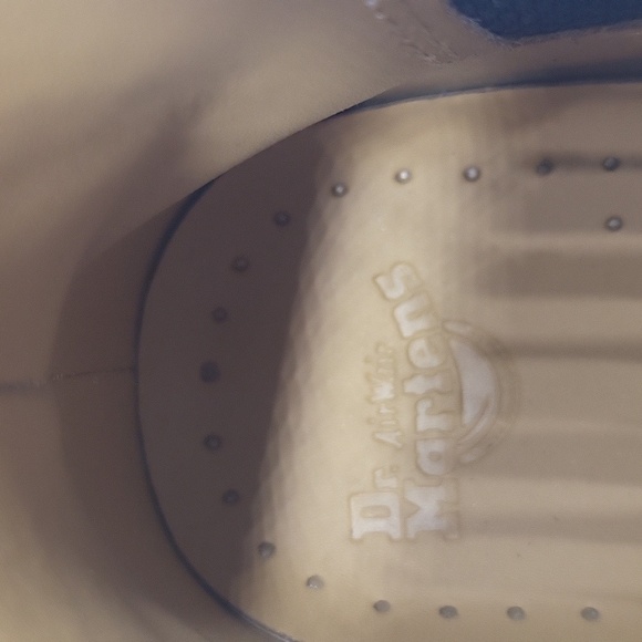 1256- Dr. Martens Chelsea Boots White Size 10 – Never Worn - Picture 11 of 11